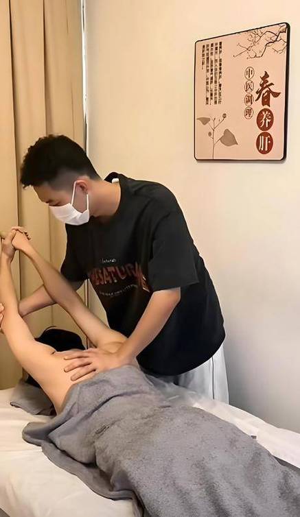 搭讪素人少妇的相关介绍
