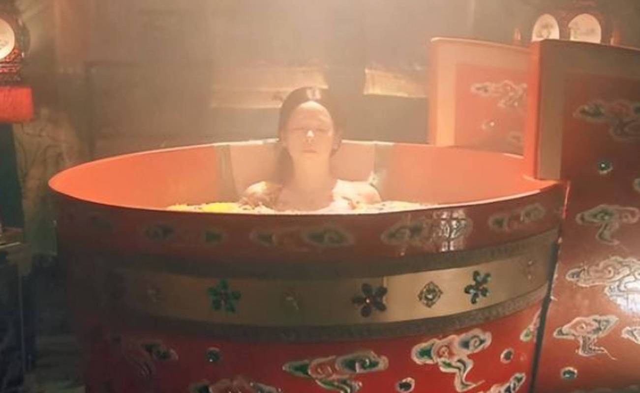 人妻少妇激情在线的相关介绍