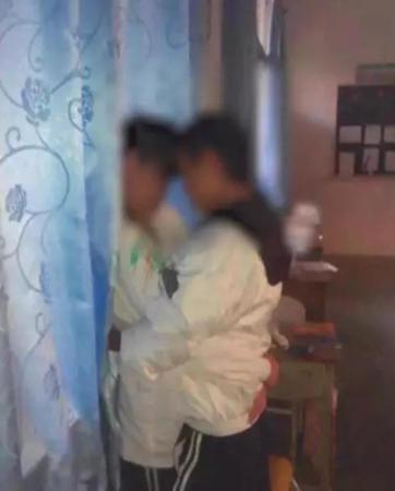 黑人操出白浆的相关介绍