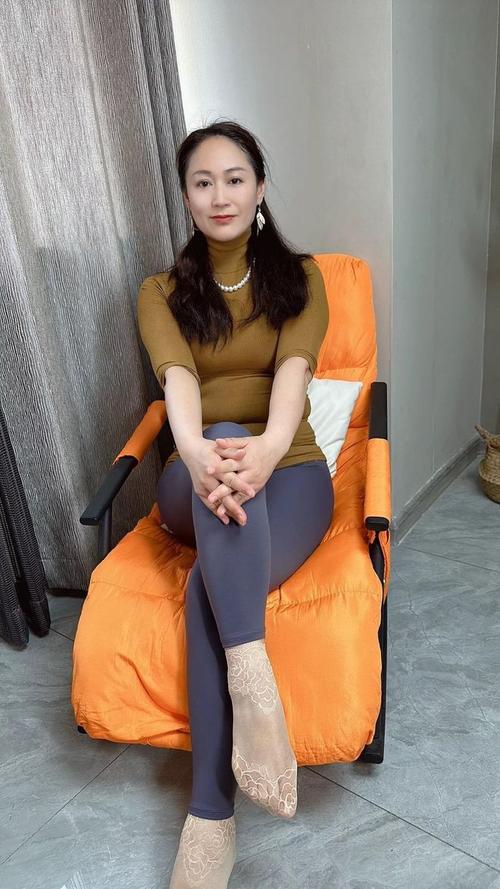 美女被喷满脸精子av的相关介绍