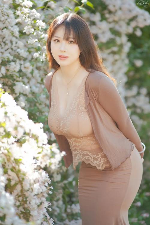 操老师小逼的相关介绍