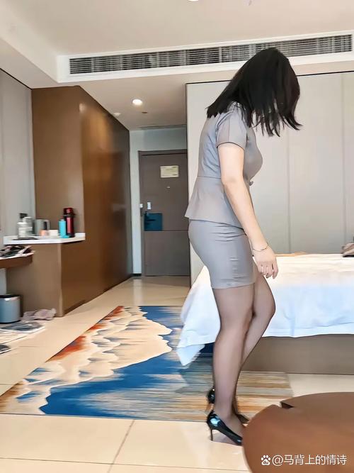 老师操女孩子视频的相关介绍