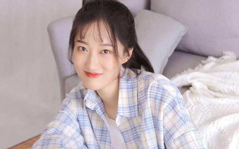 美女老师互操的相关介绍