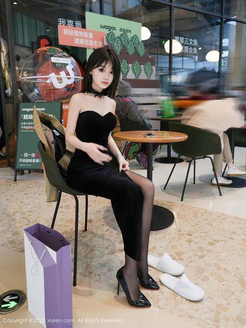 黑丝熟女av在线的相关介绍