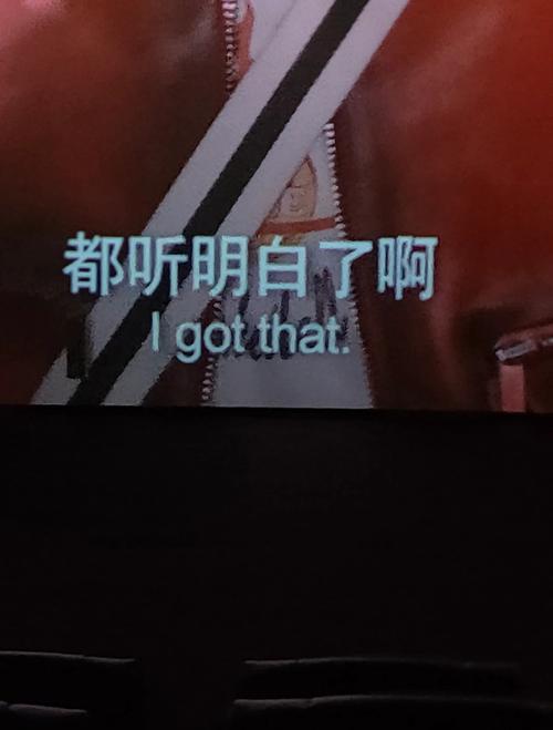 美女玩弄自己的相关介绍