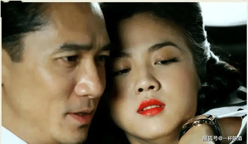 大胸女秘书电影的相关介绍