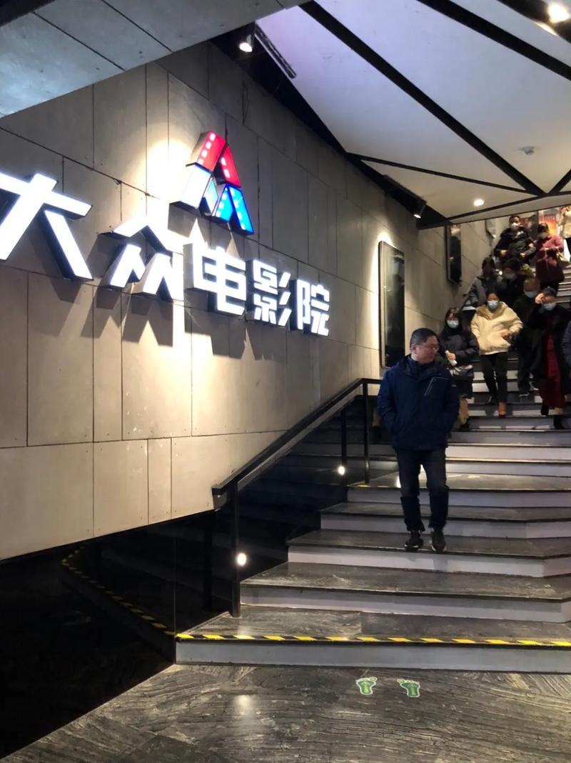 成人欧美一区二区三区在线湿哒哒的相关介绍