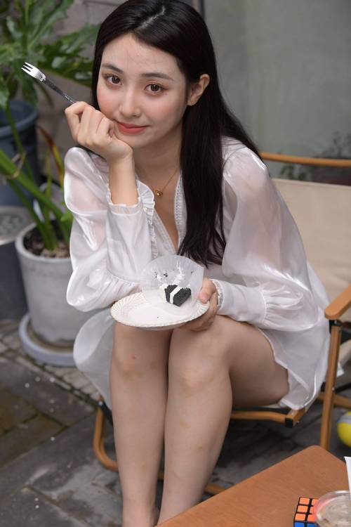 人妻少妇久久久久久的相关介绍