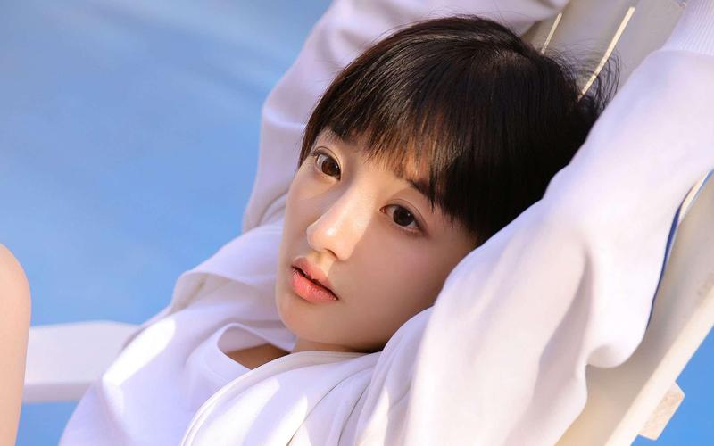 日韩av丰满美女翔田千里av的相关介绍