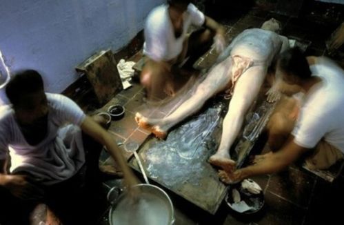 美女人妻少妇一区二区的相关介绍