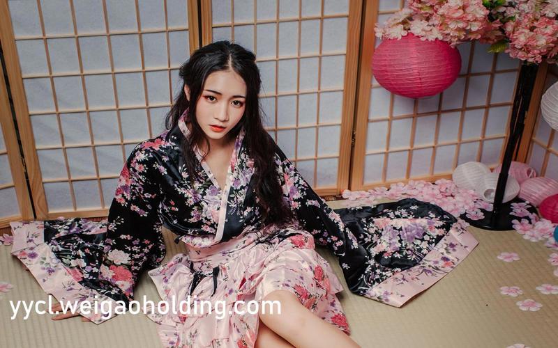 一边亲着一边摸网站的相关介绍