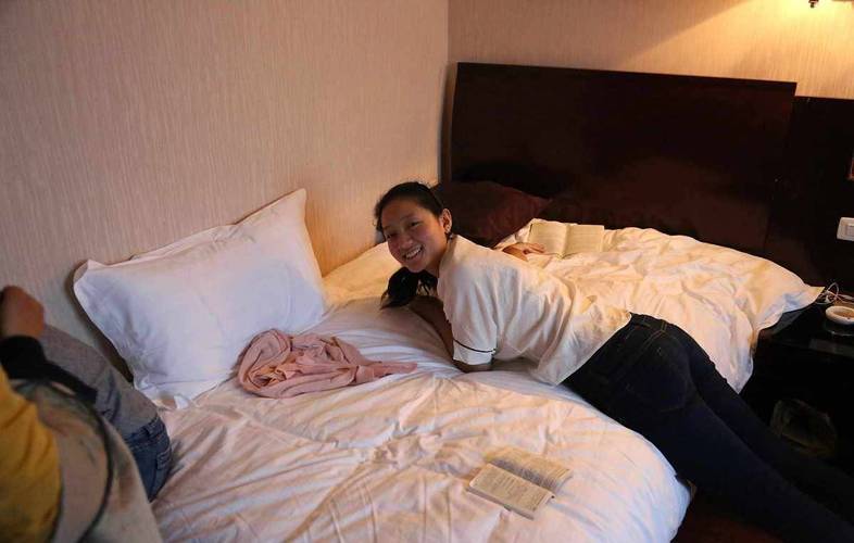 亚洲少妇人妻av的相关介绍