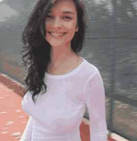 丰满的女秘书在线的相关介绍