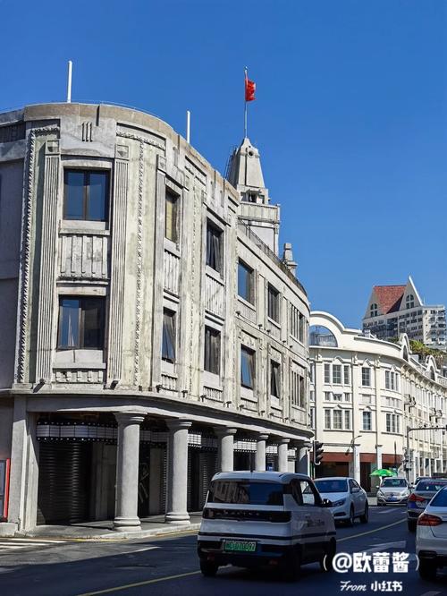 美女老师舔我的相关介绍