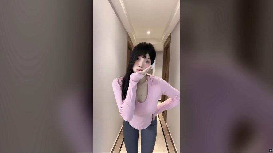 少妇人妻中文在线的相关介绍
