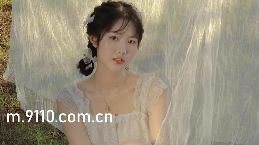 白丝美女被我操的相关介绍
